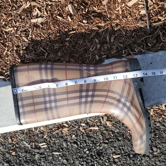 Burberry Rain Boots Made in Italy Size 9 - Picture 15 of 16